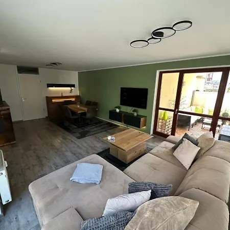 Fhv01 - 100m² 6 Personen Garten Und Terrasse 2x Wc Appartement Taucha